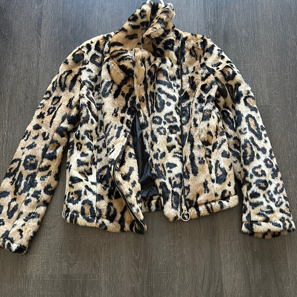 Forever21 cheetah zip up jacket
